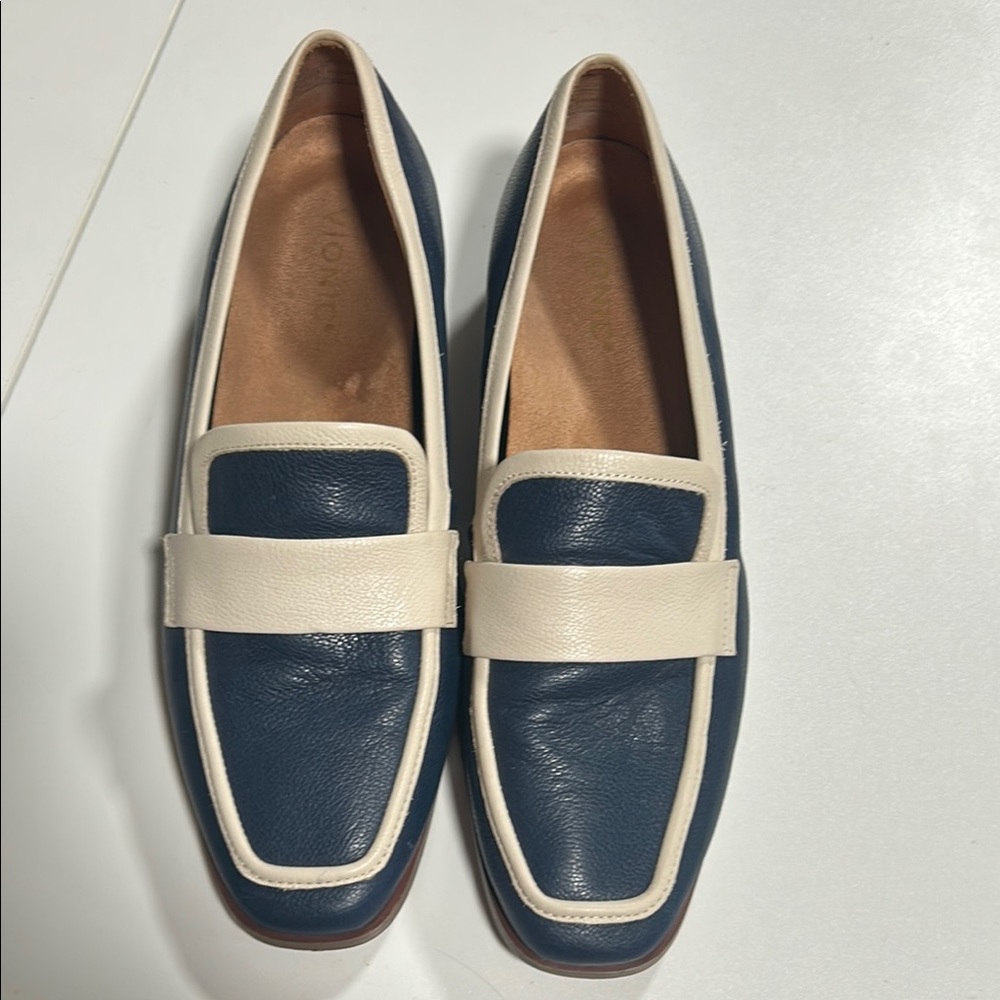 Vionic Sellah loafers